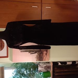 FOREVER 21 | Black Velvet Maxi Dress